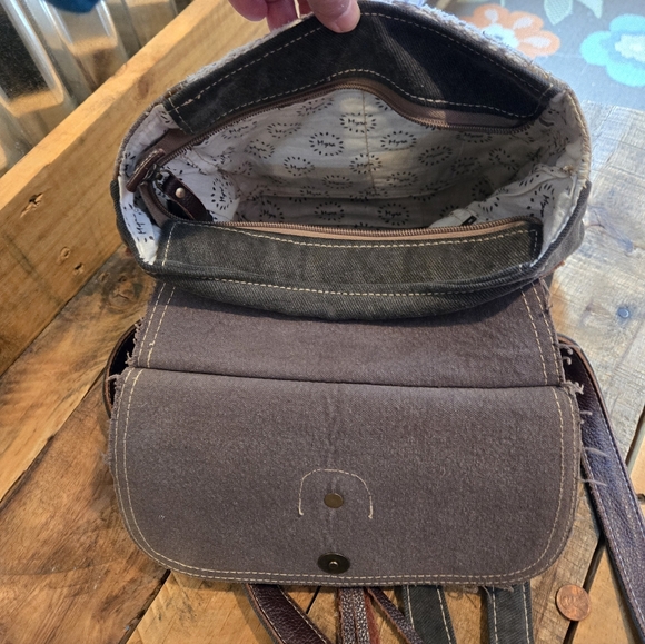 Myra Bag Purse Backpack Cowhide Hair Leather & Tapestry - Picture 4 of 7